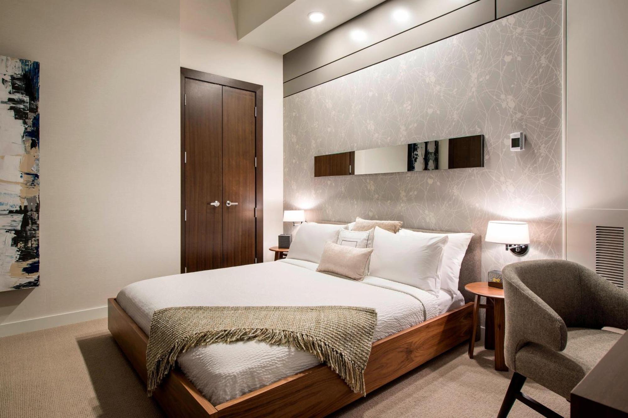 Отель Courtyard By Marriott Calgary South Экстерьер фото